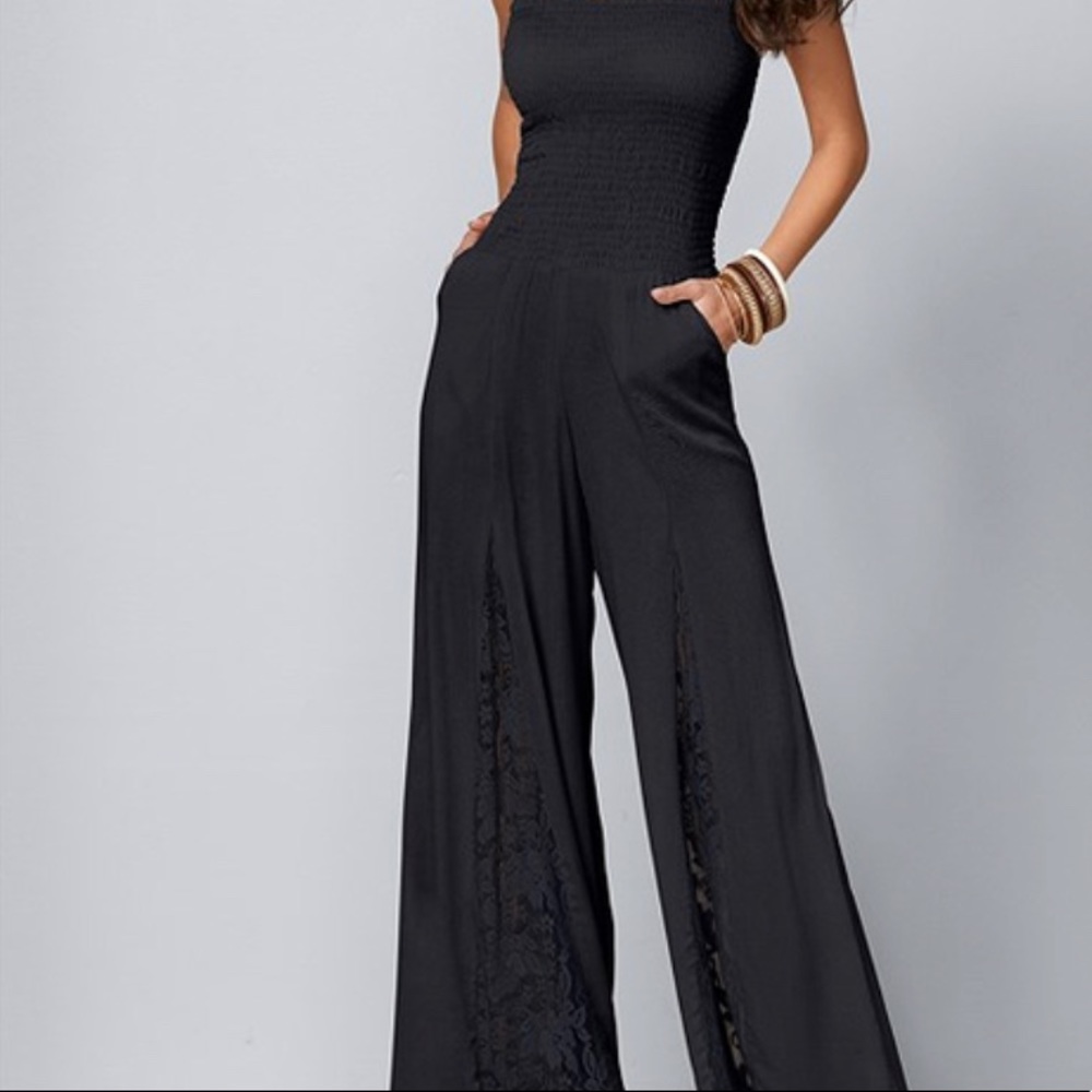 Strapless pantsuit with pockets lace accents